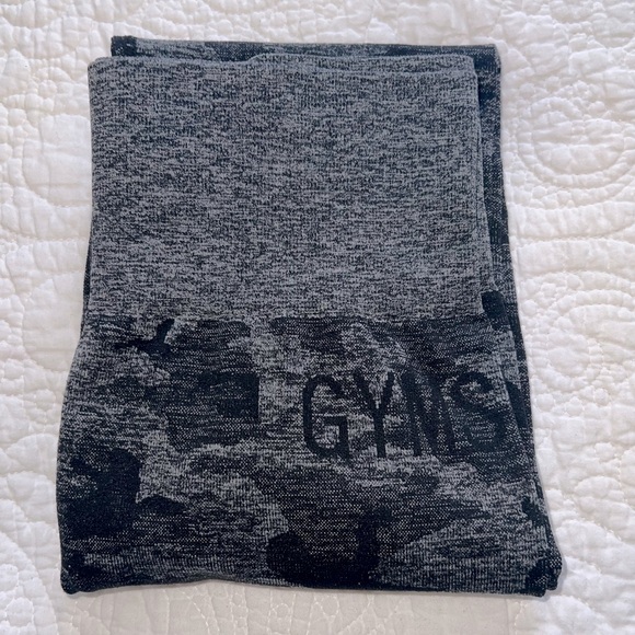GYMSHARK ADAPT CAMO SEAMLESS LEGGINGS BLACK AND GRAY COLOR SIZE X-SMALL EUC - Picture 5 of 5